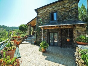 Exterior - Chalet 'Casa Da Cavada' with Mountain View, Wi-Fi and Air Conditioning (Espiunca)