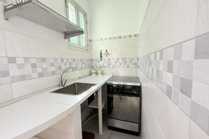 Fridge - SE232 - Senigallia, two-bedroom apartment with private courtyard (Senigallia)