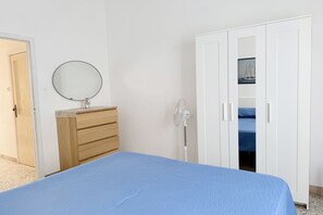 2 bedrooms - SE232 - Senigallia, two-bedroom apartment with private courtyard (Senigallia)