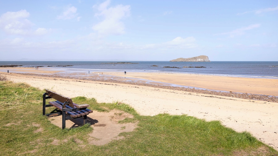 Detached House with Sea Views & Parking