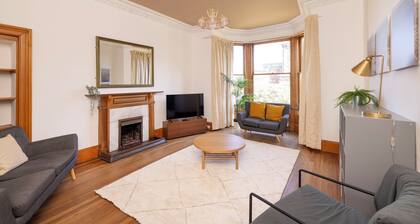 Detached House with Sea Views & Parking