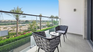 Unclassified image, 4 of 49, button - Bloomfields Luxurious 3br in Arabian Ran (Dubai)