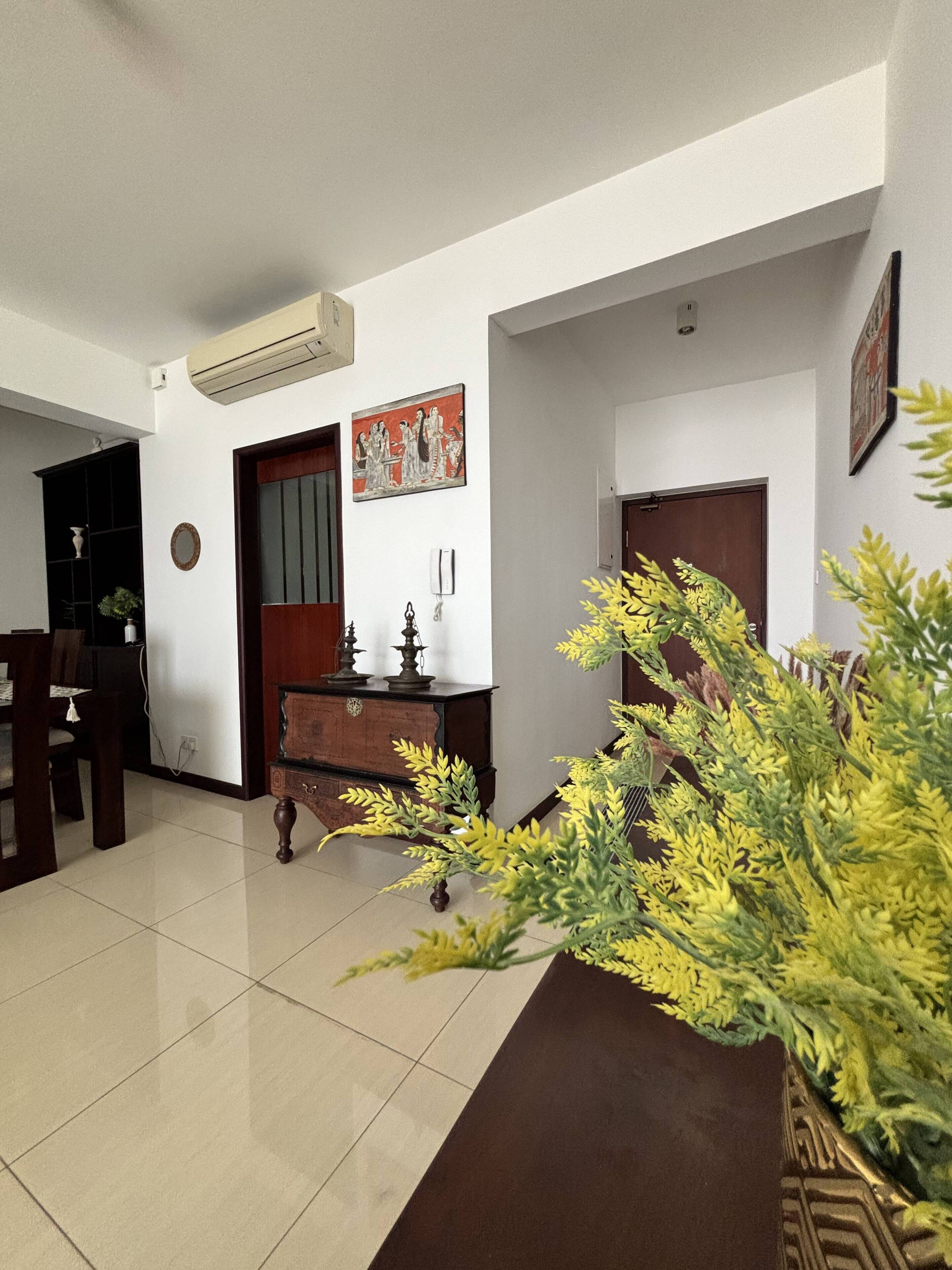 Deluxe Apartment, 2 Bedrooms, Partial Ocean View, Tower | Interior