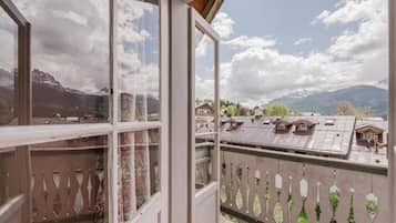 Leilighet, balkong, fjellutsikt | Terrasse/patio