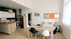Dining - Forest Apartment – Shared Pool (La Tranche-sur-Mer)