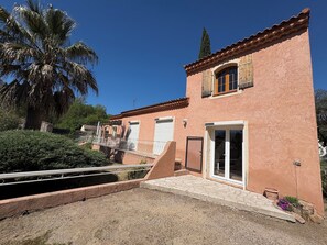 Exterior - Pool • Climate - Golf - Near Saint-Tropez-Wi-fi (Roquebrune-sur-Argens)