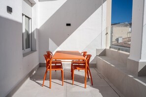 Outdoor dining - 506 - A33 Signature | Penthouse | Terr | 2BR | 6G (Madrid)