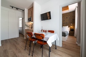 Dining - 506 - A33 Signature | Penthouse | Terr | 2BR | 6G (Madrid)