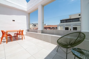 Outdoor dining - 506 - A33 Signature | Penthouse | Terr | 2BR | 6G (Madrid)
