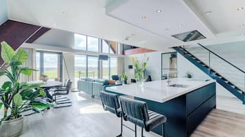 House | Dining