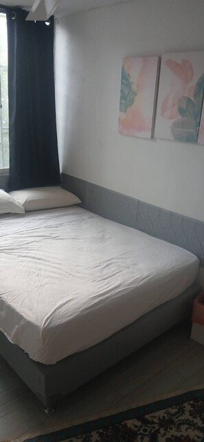 Shared Dormitory, 2 Bedrooms, Balcony, Mountain View | 2 bedrooms - Room-secure Building, Walk to Beach, nea (Santa Marta)