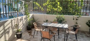 Dormitorio condiviso, 2 camere da letto, balcone, vista montagna | Balcone