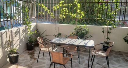 Room-secure Building, Walk to Beach, nea