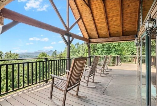 Stunning Mountain Farm Getaway