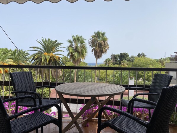 Outdoor dining - Apartment sea view - 4 guests (Tarragona)