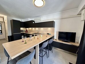 Kjøleskap, ovn og oppvaskmaskin