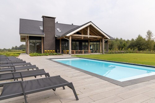 Villa With Heated Pool, Sauna