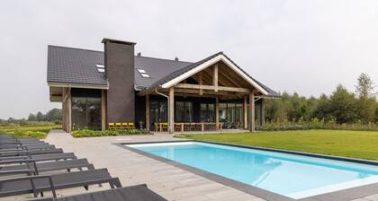 Villa With Heated Pool, Sauna
