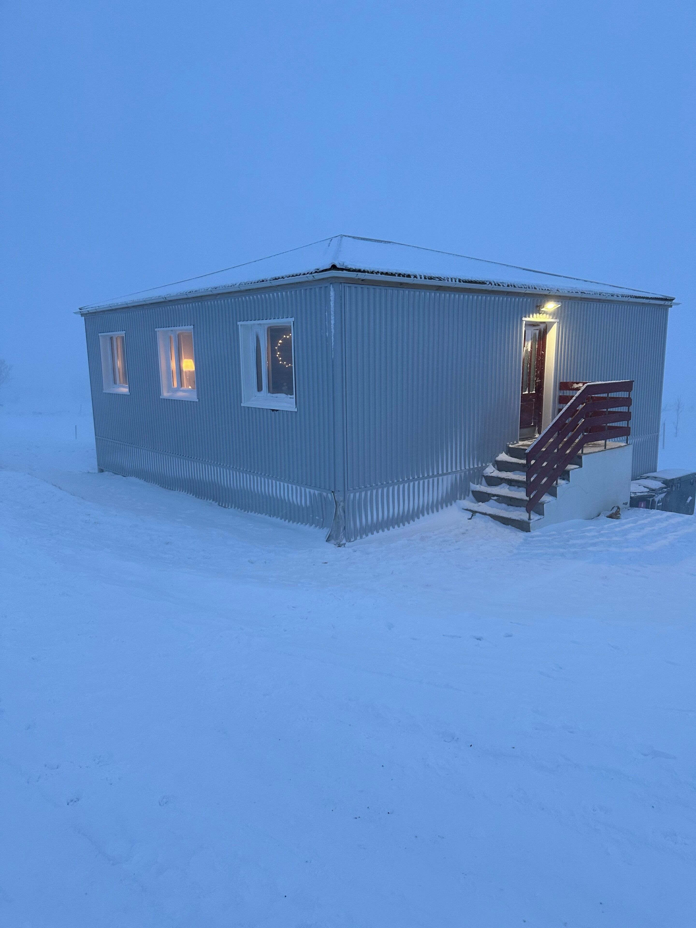 المنشأة من الخارج