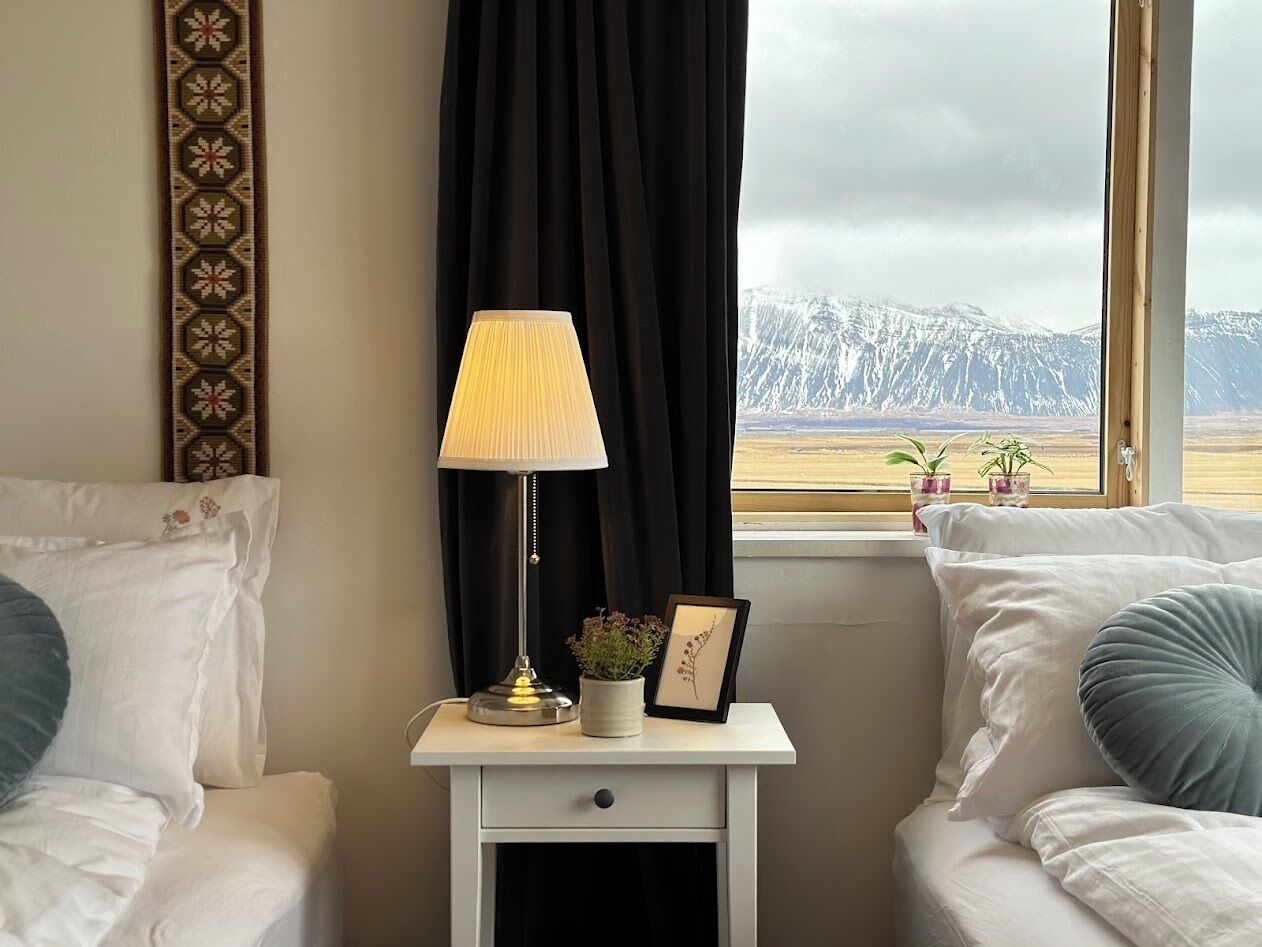Classic Twin Room, Mountain View | Free WiFi