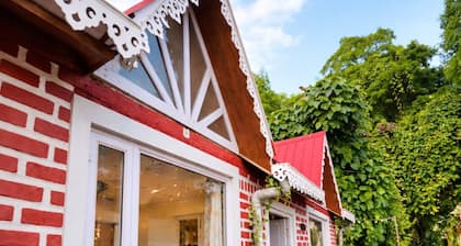 Serene 2BR Hill Cottage by Homeyhuts