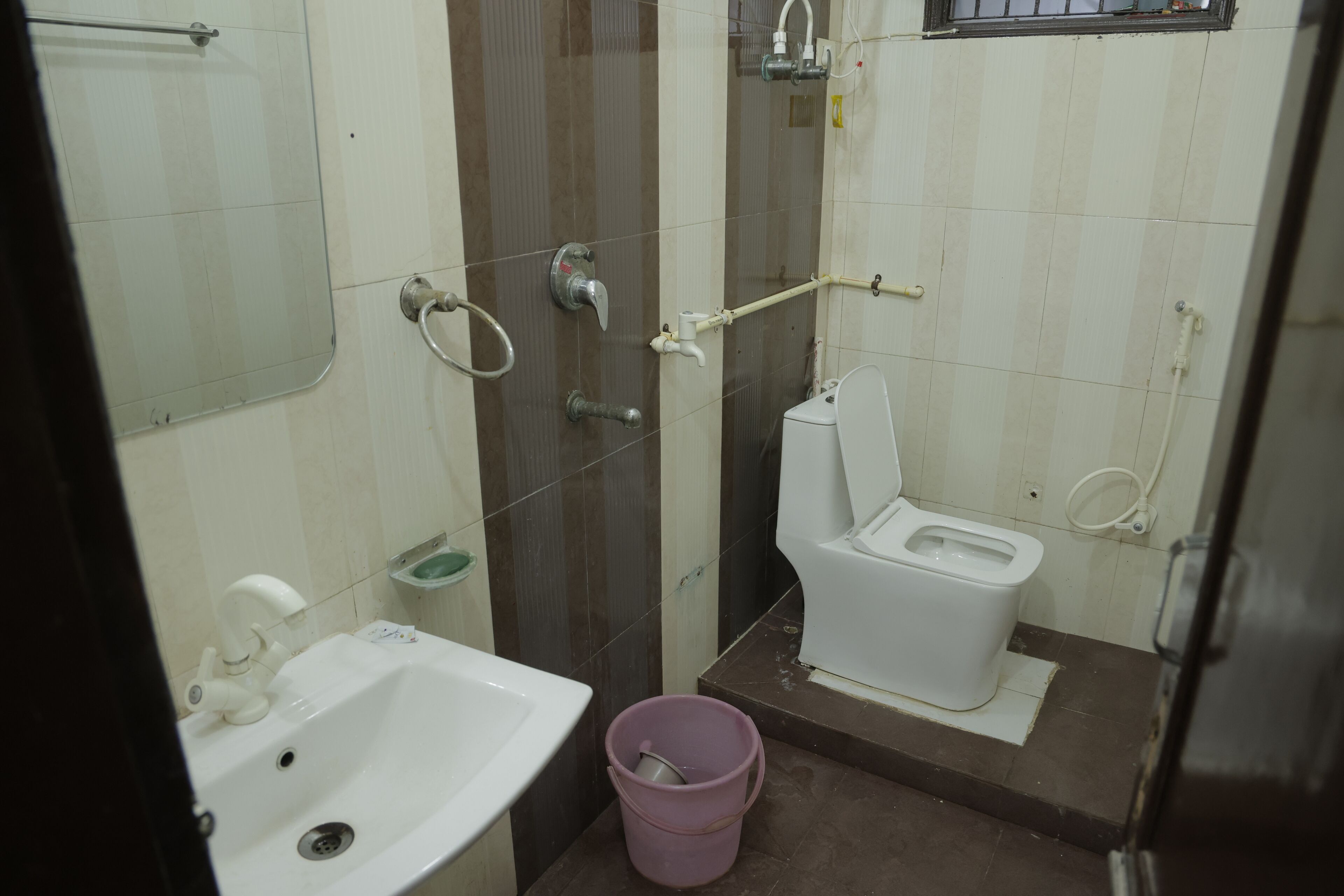 Deluxe Room | Bathroom