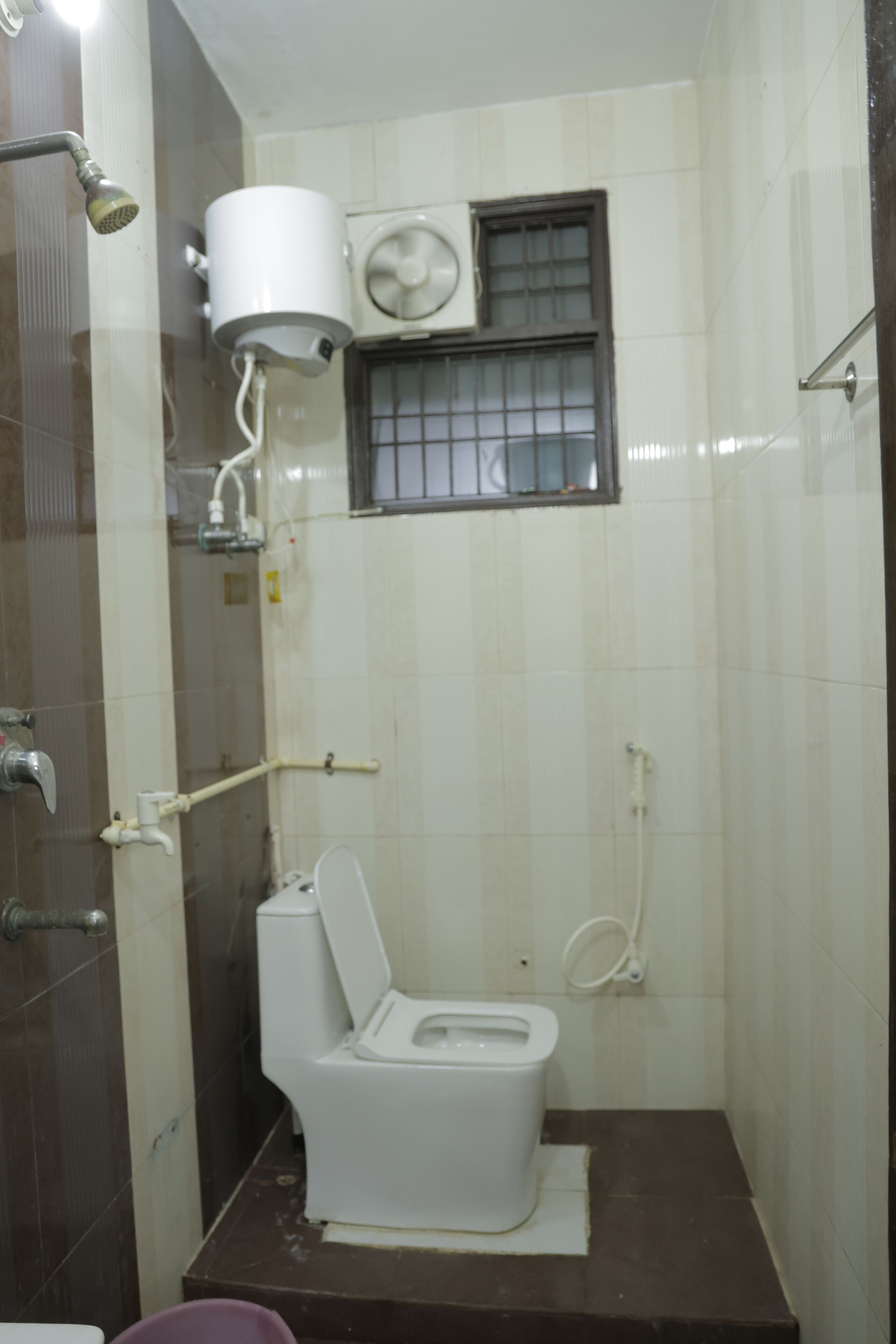 Family Room, City View | Bathroom