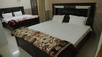 Family Room, City View