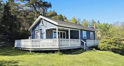 Gemütliches Ferienhaus am Meer in Svanesund | SE09183