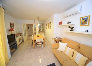 TV - PLAYASOL FIRST LINE (Benicàssim)