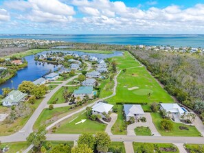 Exterior - Seaside Links: Beautiful Home in The Dunes Overlooking the Golf Course (Sanibel)