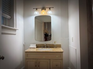 Bathroom - Walk to river street/enmarket arena… (Savannah)