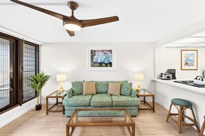 Smart TV - Simple Condo Great View (Lahaina)