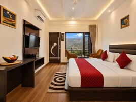Deluxe Room, Mountain View | Desk, laptop workspace, iron/ironing board (on request), free WiFi