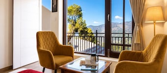 Hotel Luxeevista By Navodayans 