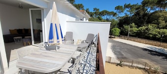 The "Le Cosy" Apartment – Shared Pool