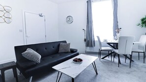 House - Spacious Home Near Seafront Perfect For Groups (Redcar)