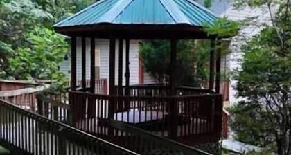 Middle Of Everywhere by Beyond Expectations