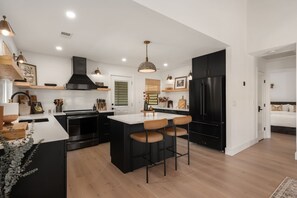 Fridge, microwave, oven, stovetop - New Listing! Heated Pool, Hot Tub, Sauna, Soaker Tub, Outdoor Shower, King Bed! (Kitty Hawk)