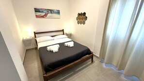 3 bedrooms, iron/ironing board, Internet, bed sheets - Lovely Villa Fontane Bianche (Fontane Bianche)