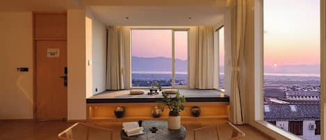 Signature Quadruple Room, Mountain View | View from room