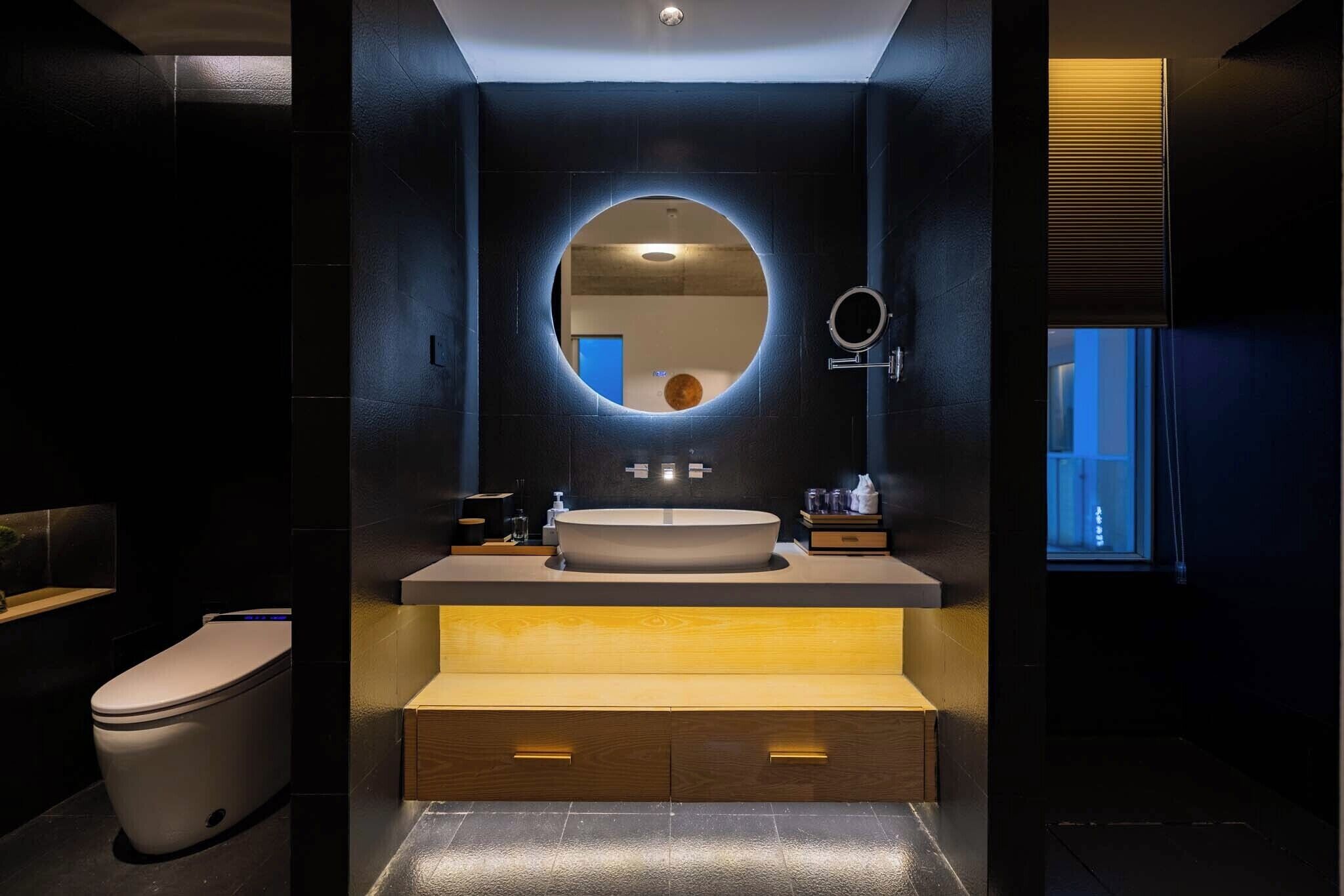 Kamar Double Superior, pemandangan danau terbatas | Kamar mandi | Perlengkapan mandi gratis, pengering rambut, sandal, dan handuk