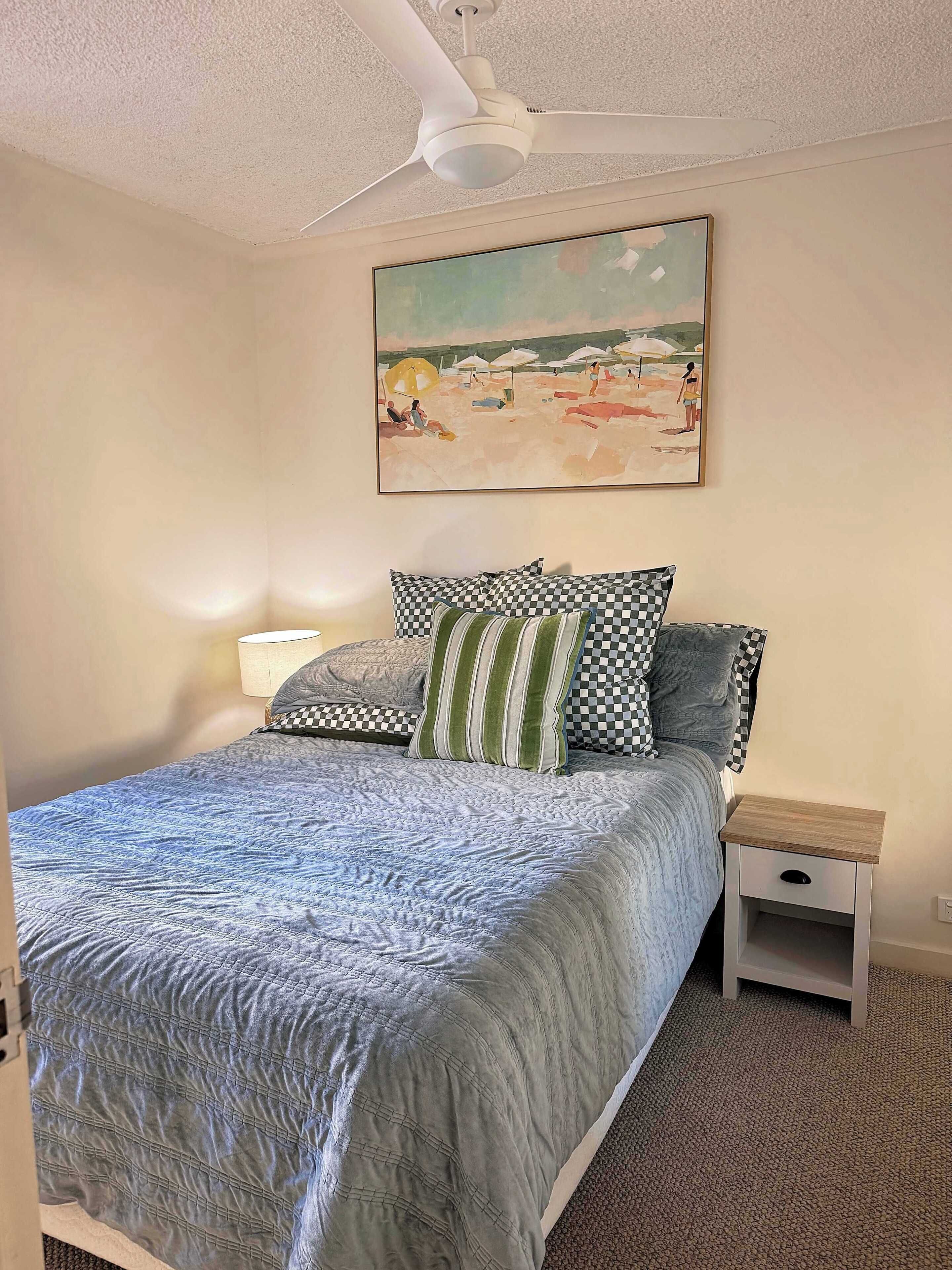 2 bedrooms, iron/ironing board, WiFi, bed sheets