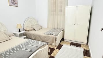 6 chambres, fer et planche à repasser, Wi-Fi