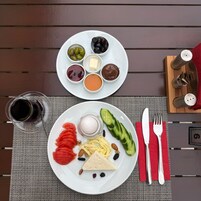 Daily local cuisine breakfast for a fee