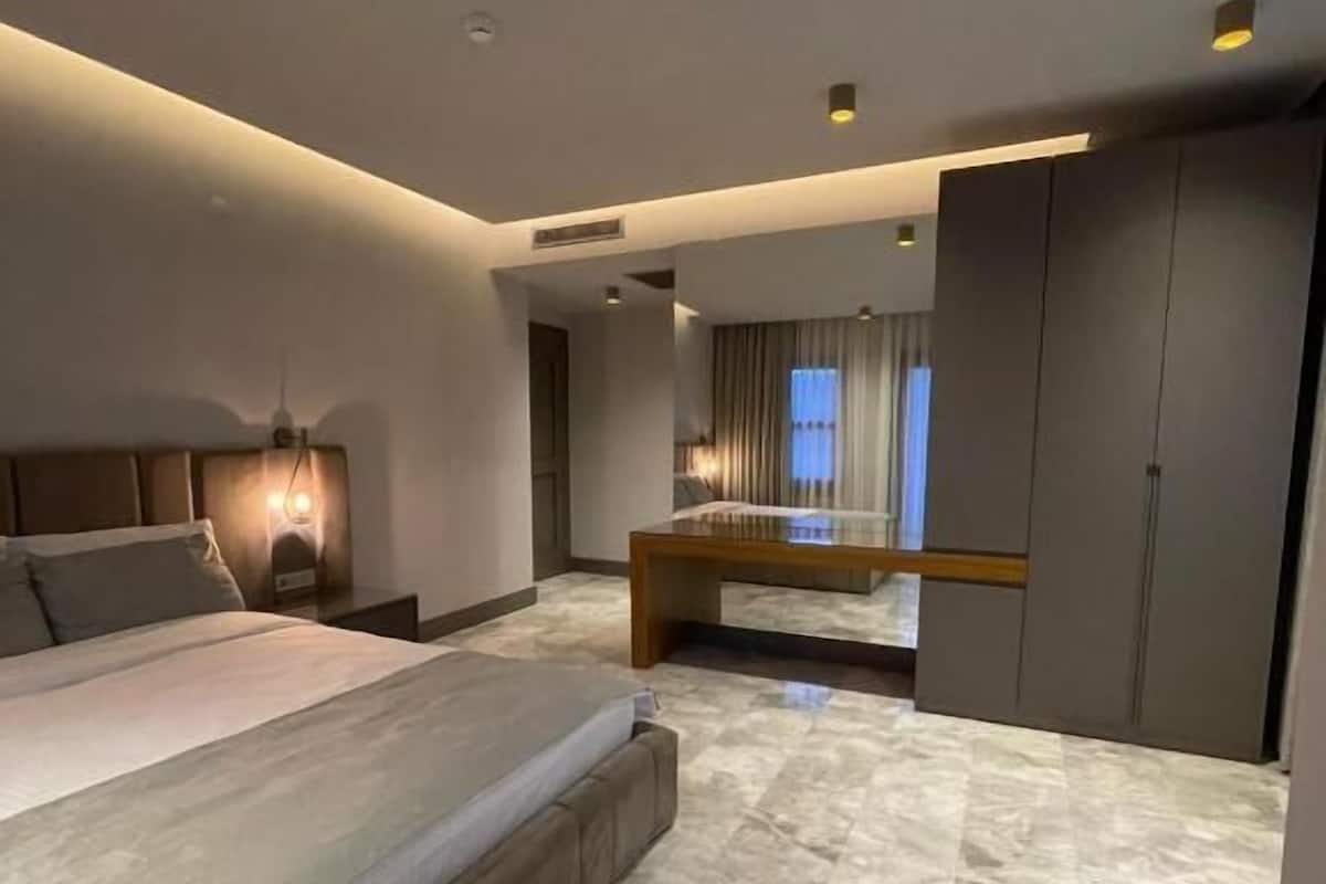 Deluxe Double Room, Garden View