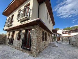 Exterior - The Pilgrim Ephesus Hotel (Selcuk)