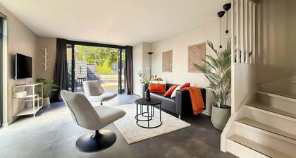 Modern Forest Home Near Beach