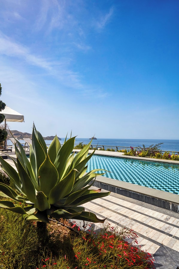 Pool - Signature 5 Bedroom Villa with Private Pool, Sauna & Maid's Room (Muğla)