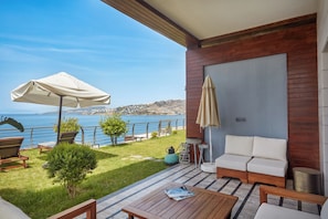 Terrace/patio - Signature 5 Bedroom Villa with Private Pool, Sauna & Maid's Room (Muğla)